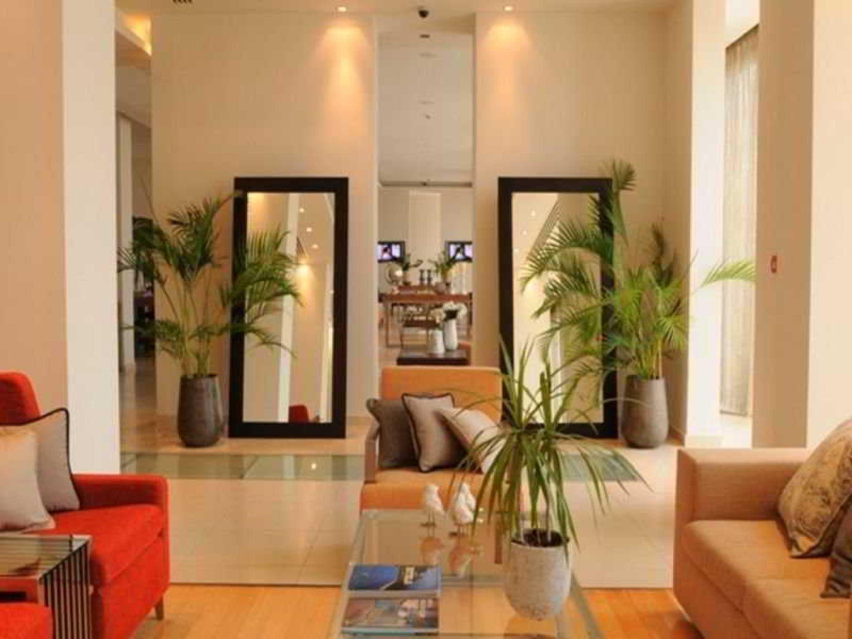 E-hotel Larnaca & 4* Perivolia
