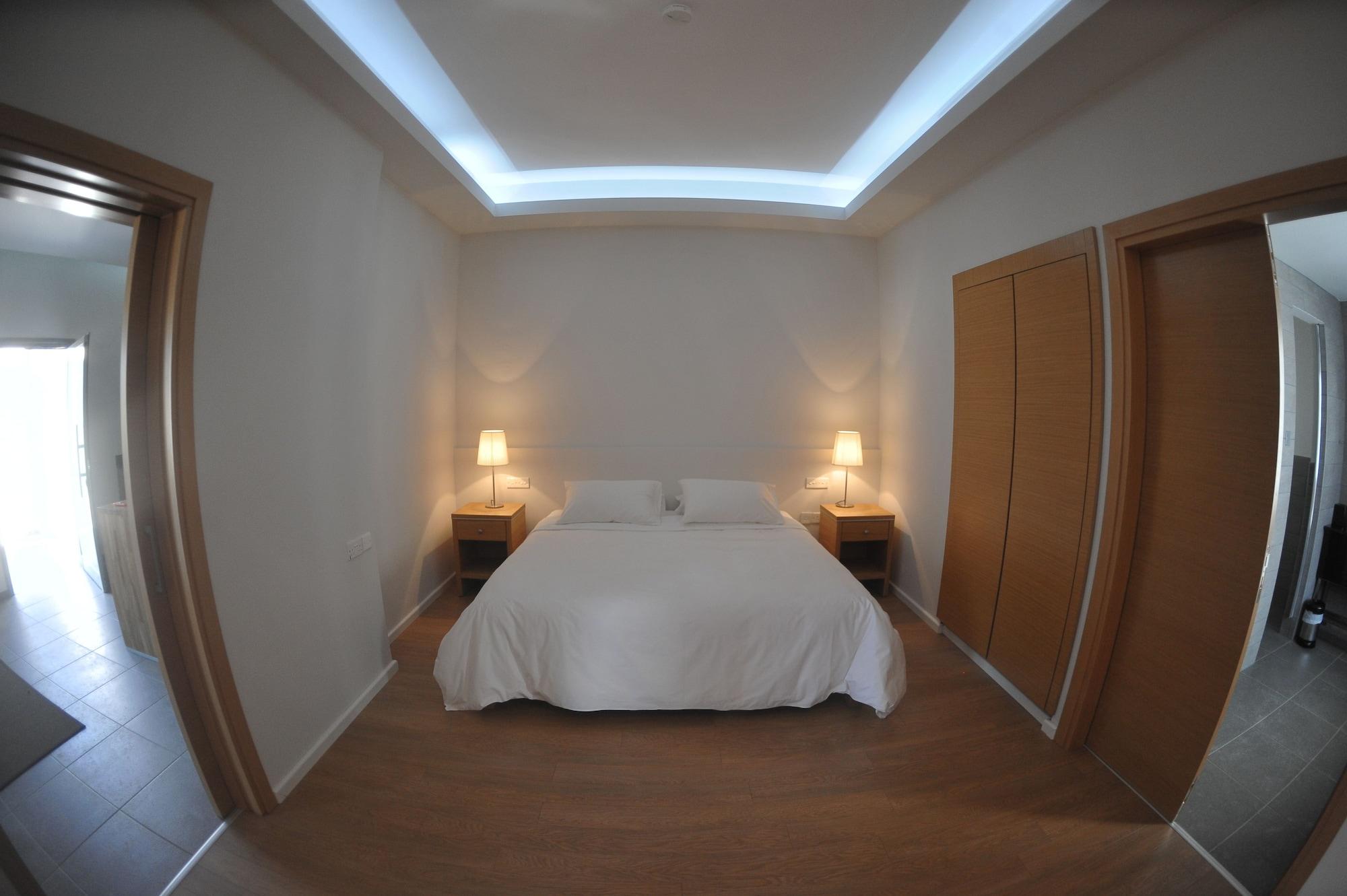 E-hotel Larnaca & Hotel Perivólia