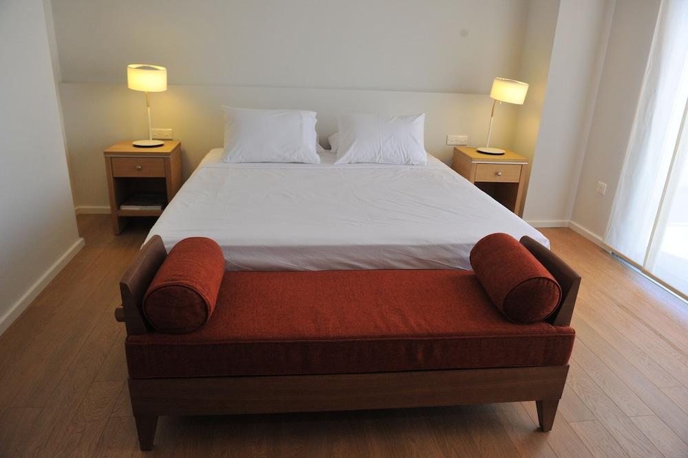 E-hotel Larnaca &