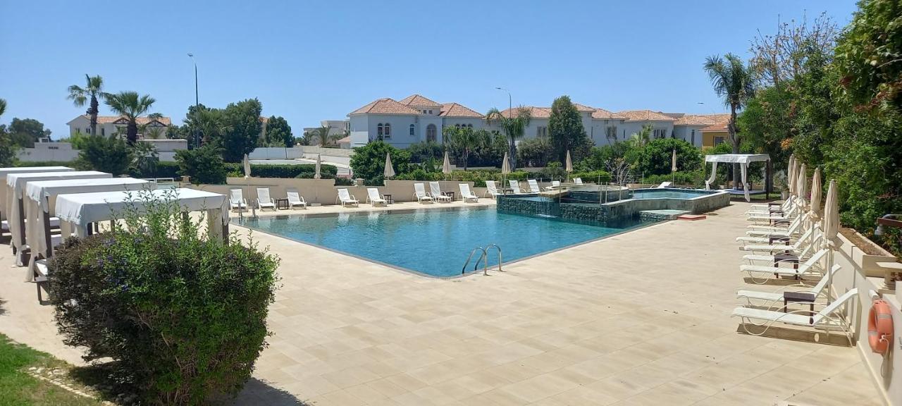 E-hotel Larnaca & Otel Perivolia