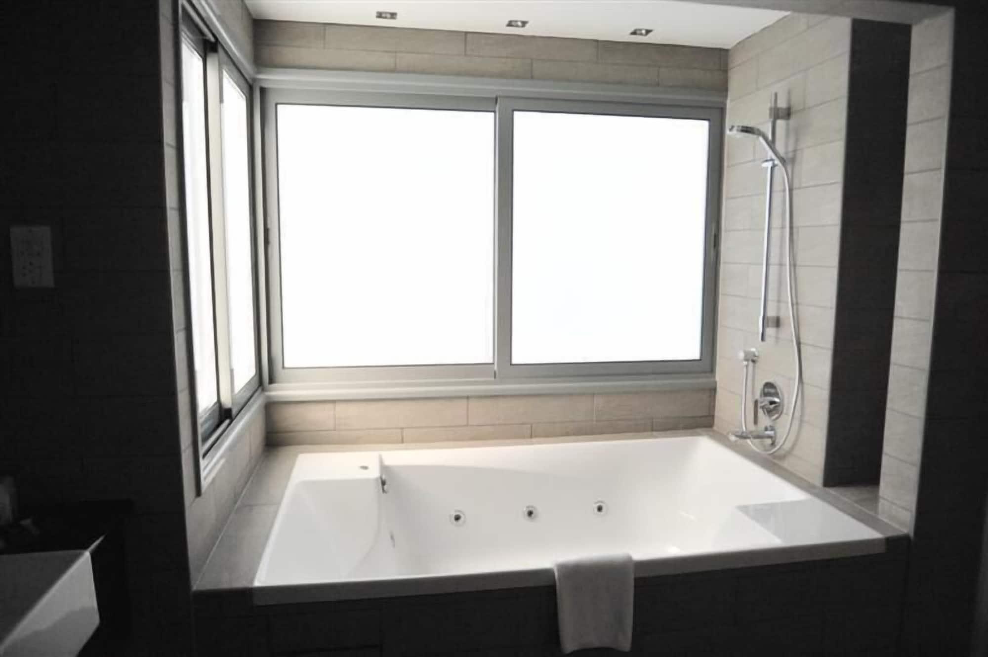 Hotel E-hotel Larnaca & 4*