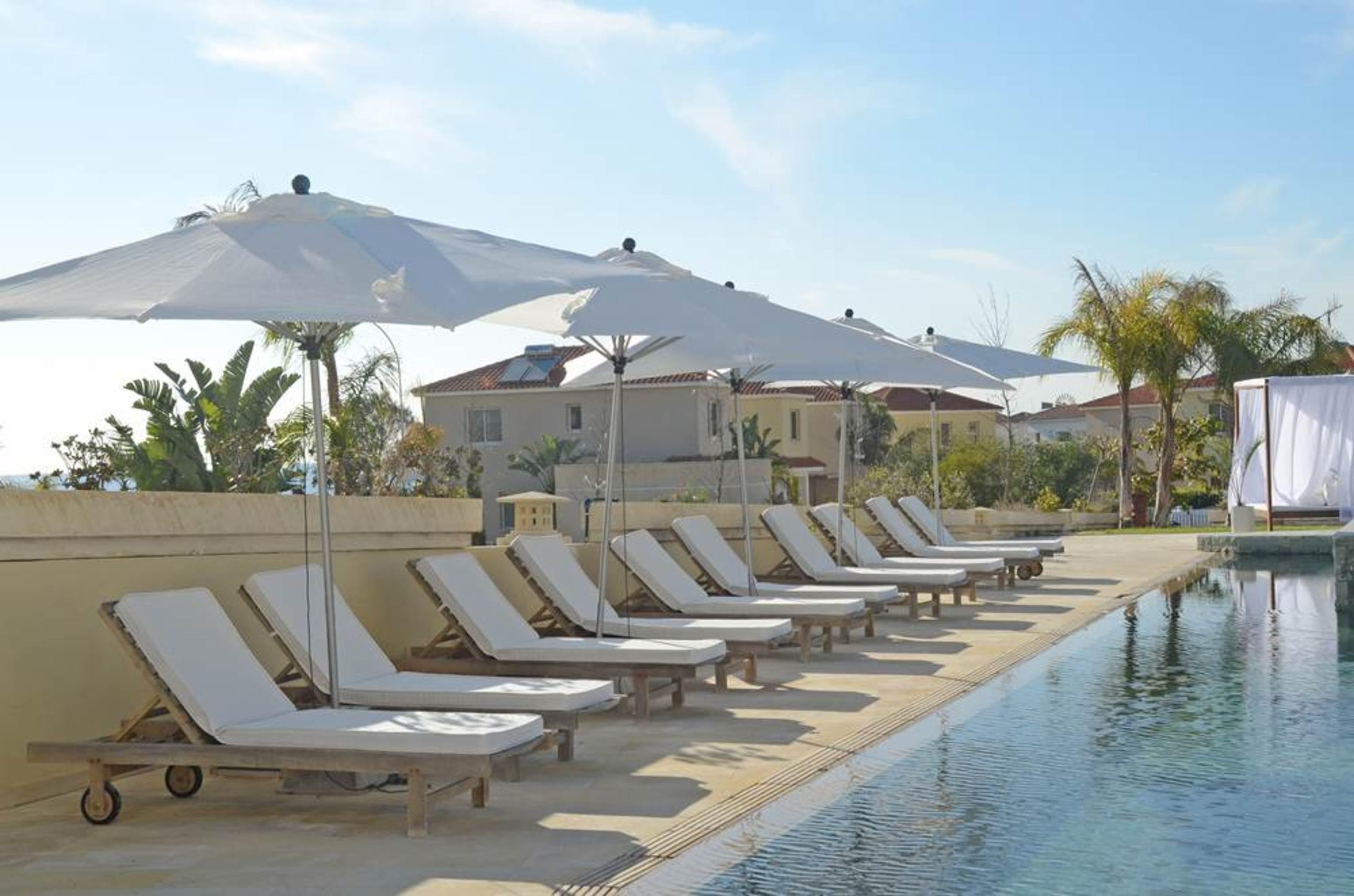 Otel E-hotel Larnaca & Perivolia