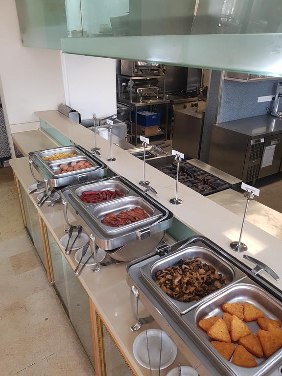Otel E-hotel Larnaca & 4*